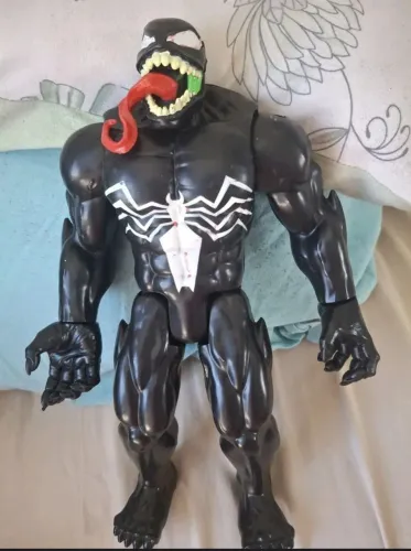 Boneco venon articulado com 30 cm , perfeito estado 