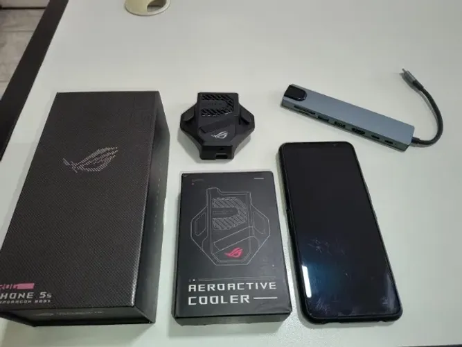 ROG PHONE 5s GAMER + AEROACTIVE + HUB 8 EM 1