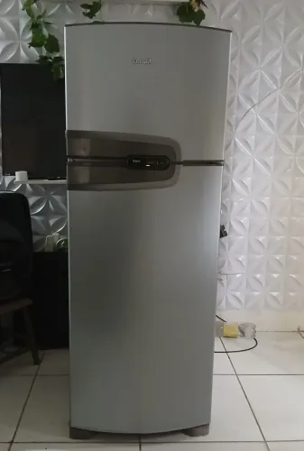 Geladeira INOX (NOVA) Bem Conservada Única Dona Nunca Mexida Funcionando tudo