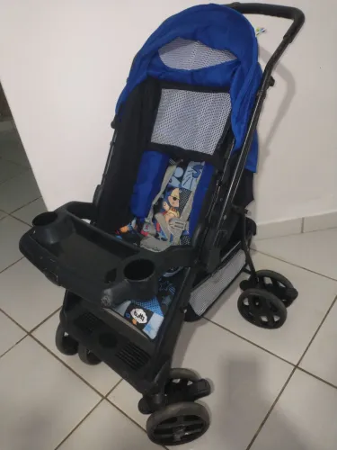 Carrinho de bebê tuti