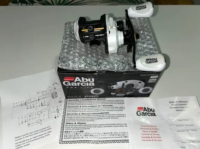 Carretilha Abu Garcia - MAX 4 PRO - L (esquerdo)