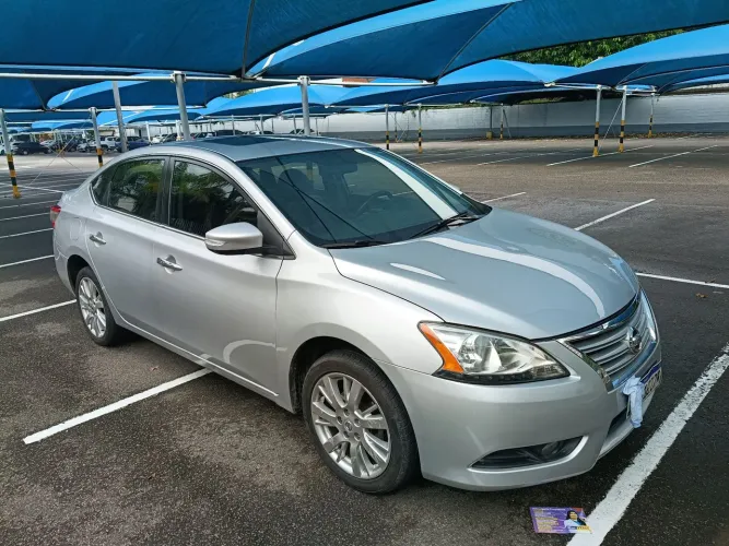 Nissan Sentra SL 2.0/ 2.0 Flex Fuel 16V Aut. 2016