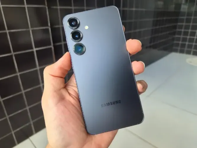 Samsung Galaxy S25, 512GB - Conservado - Modelo Compacto - Nota Fiscal