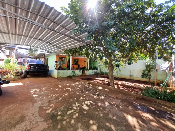 Imóvel com 2 quartos e edícula nos fundos no bairro Portal do Panamá R$ 150 Mil