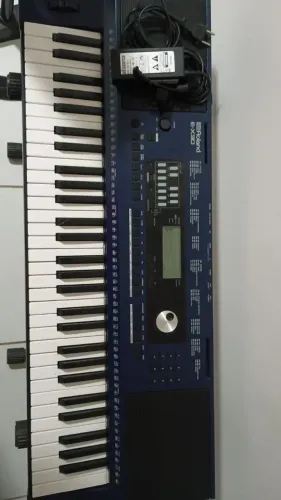 Teclado Roland EX30