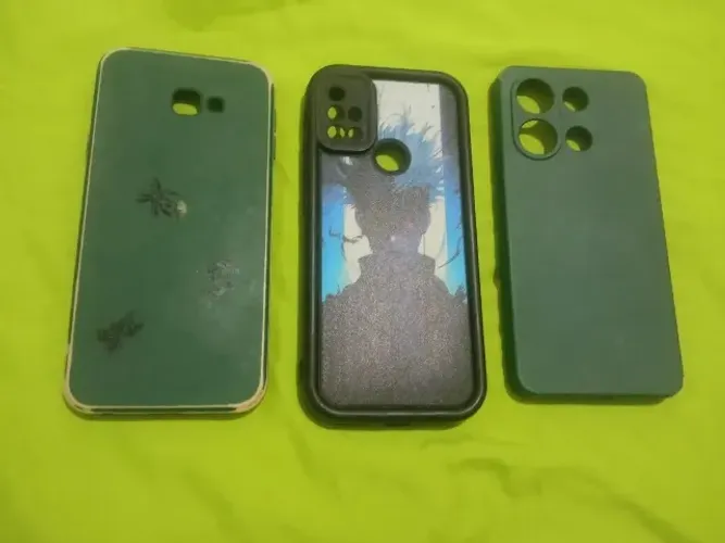 Vendo capa de celular semi novas