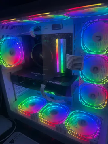 PC Pronto com RX 7600 e AMD Ryzen 7 5700X