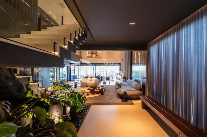 Sobrado de alto padrão à venda | Jardins Itália | 6 suítes | Totalmente mobiliado e decora