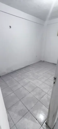 Alugo kitnet Centro
