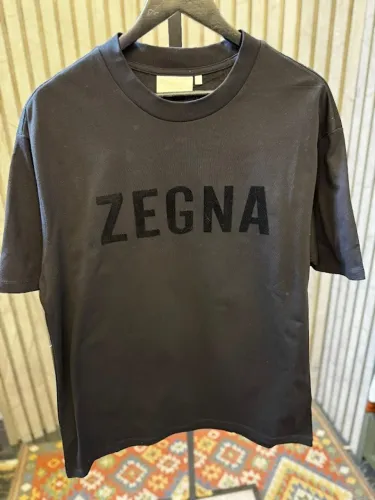 CAMISETA ZEGNA - PRETO - TAM. M / L/ XL 