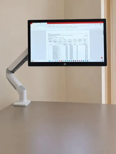 Monitor HP com suporte de mesa articulado