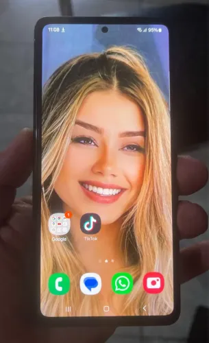 Samsung Galaxy A52 - 128GB e 6GB de RAM - Todo perfeito Ótimo desempenho 