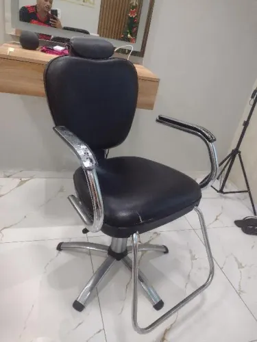 Bancadas, Espelhos e Cadeira Reclinável 