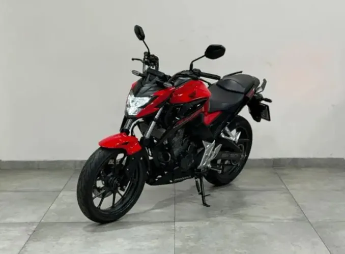 Vendo CB 300f 2023 ? Oportunidade via boleto.