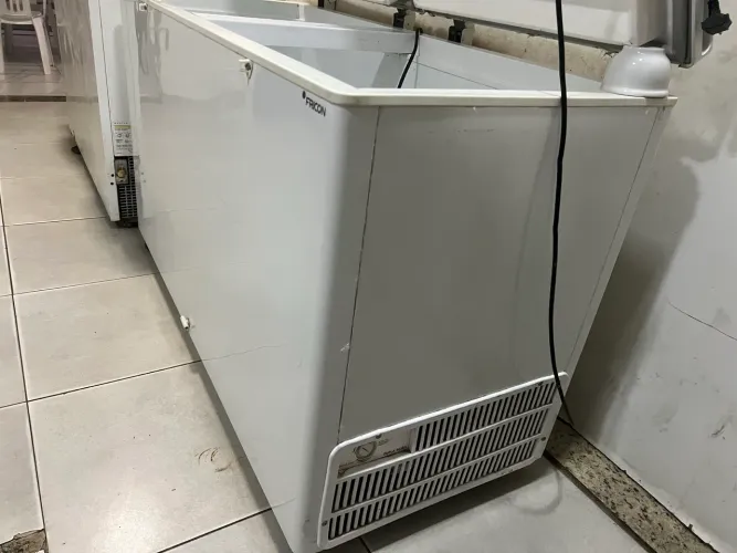 Vendo freezer horizontal 2 portas 503L