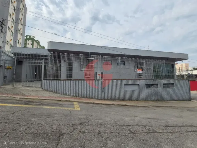 Casa comercial para locação com 3 banheiros e 2 vagas de garagem - 250m² no bairro Jardim