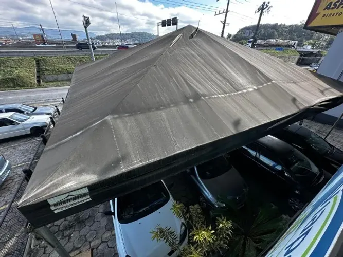 TENDA PIRAMIDAL PRETA DE 10x10 METROS