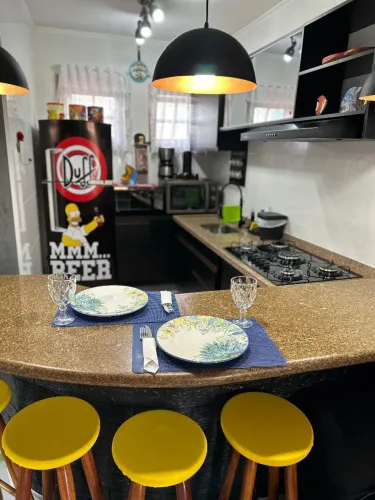 Apartamento Temporada Ubatuba próximo Rua Guarani, Roda Gigante, Feirinha Central, Aquário