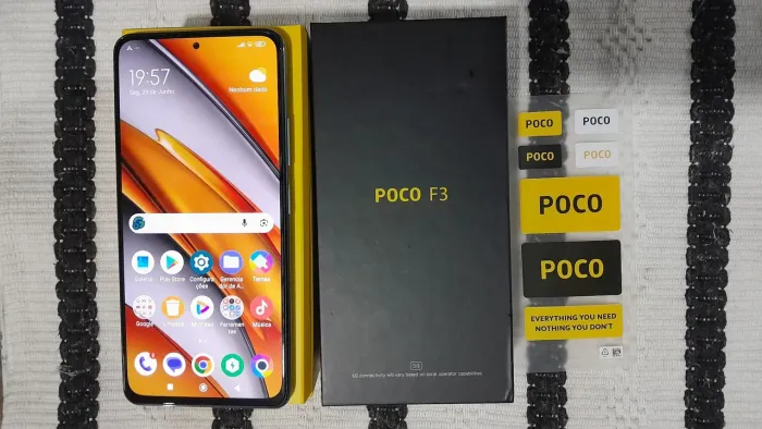 Poco F3  $950,00