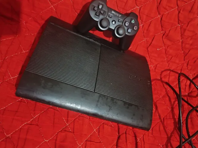 PS3 DESBLOQUEADO HEN Super slim (1 controle) + jogos instalados