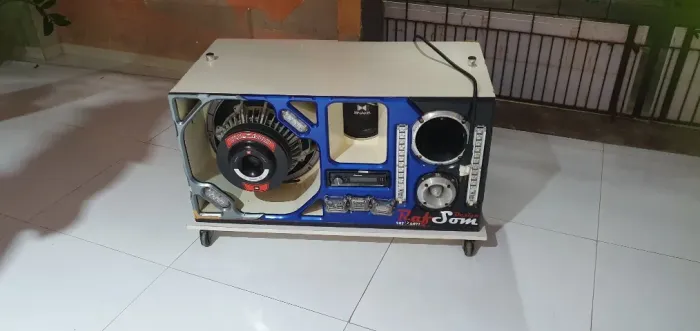 Caixa de som Automotivo Trio