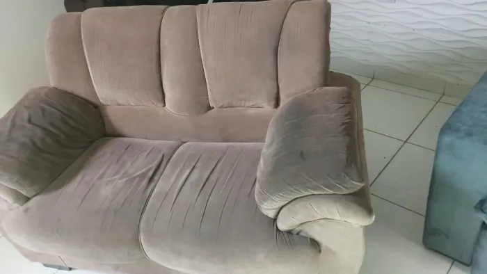 Sofá 2 lugares usado 