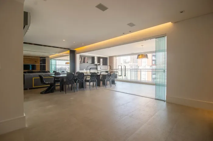Aluguel Apartamento 3 Dormitórios - 168 m² Vila Olímpia