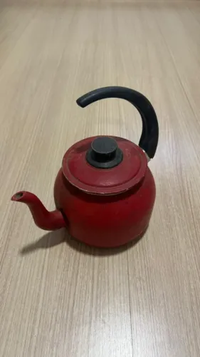 Chaleira / Bule Metálico Vermelho