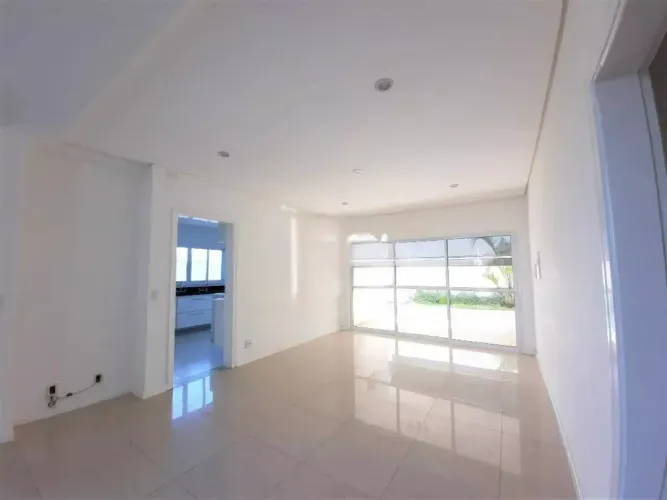 Sobrado para venda tem 300 m² com 3 quartos - Condomínio Montblanc - Sorocaba - SP