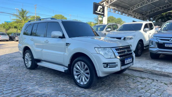Mitsubishi Pajero HPE Full 3.2 4X4 T.i.dies. 5P AUT 2016