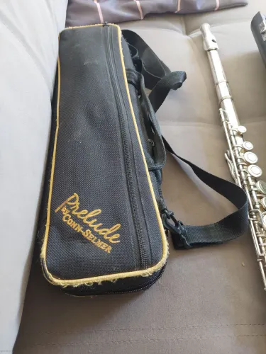 Flauta Transversal Prelude by Conn-Selmer (Original) + Case e Bag - Dracena/SP