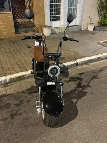 moto elétrica, 1000w, 400 km, unico dono, preço negociável, chama no chat