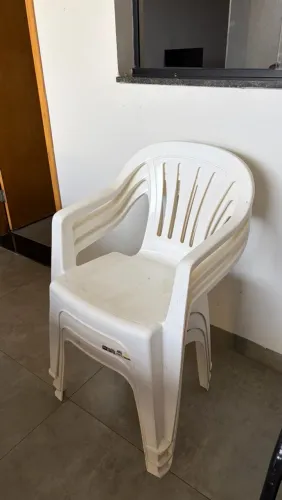 kit de 3 cadeiras de plástico