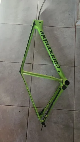 Quadro cannondale carbono tamanho L