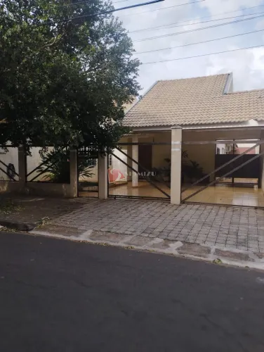 Casa à venda em Maringá, Parque Residencial Cidade Nova, com 4 quartos, com 186.81 m²
