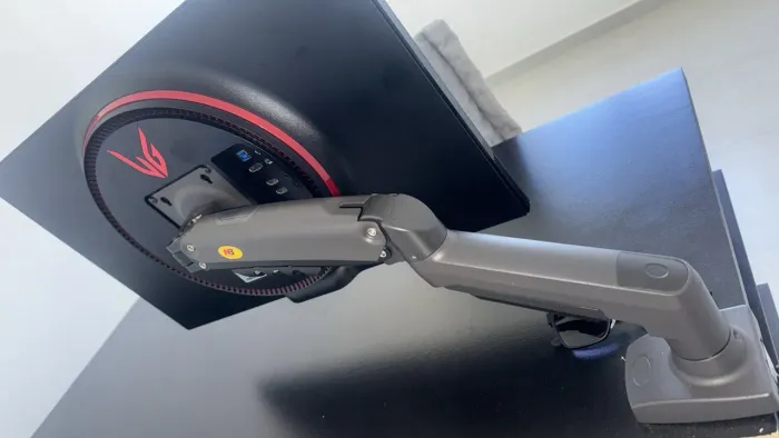 BRAÇO MONITOR ARTICULADO