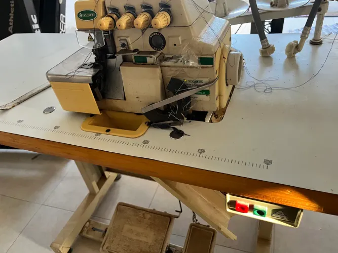 Interlock Maquina profissional conservadíssima 