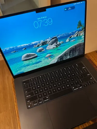 Macbook M3 15 polegadas 16gb ram 512