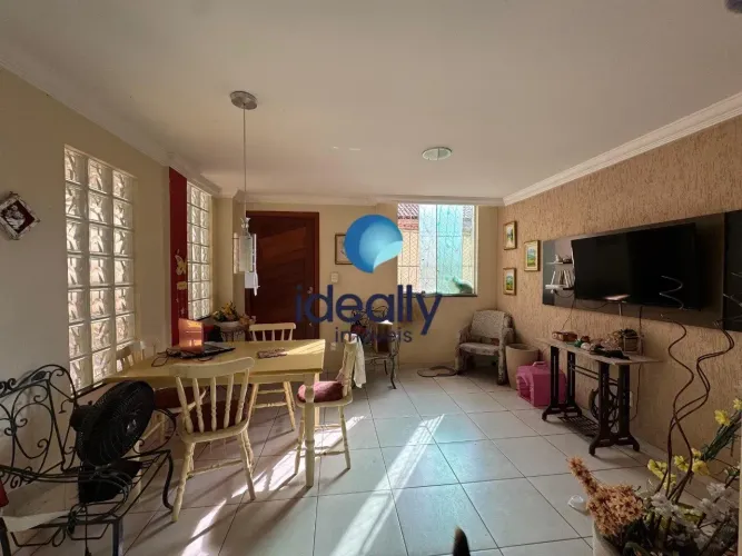 CASA GEMINADA | 3 QUARTOS | 1 SUÍTE | VARANDA | 1 VAGA COBERTA | 109M² | SERRANO