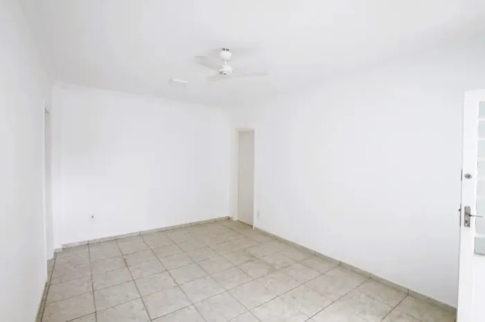 Casa à Venda - Bonfim, 6 Quartos, 350 m2
