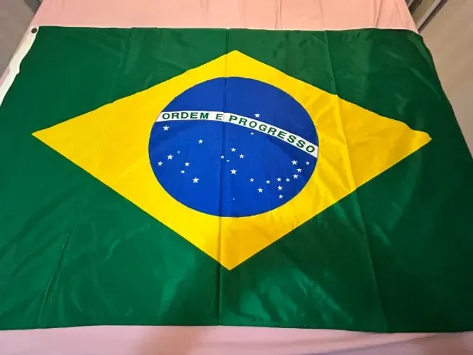 Bandeira Brasil Oficial Grande 1,28m x 90cm