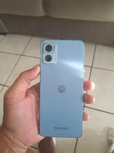 Vendo celular Motorola E22 com a tela quebrada