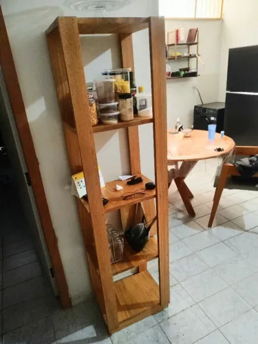 Estante Horizontal De Cerejeira Com Rodinhas de Silicone