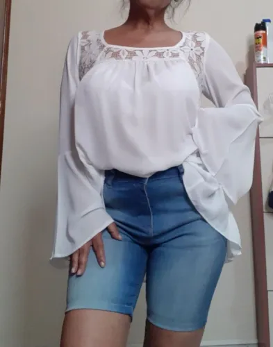 blusa mangas amplas viscose com renda tam. 40