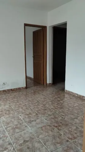 Casa com 2 Quarto(s) e 1 banheiro(s) para Alugar, 80 m² por R$ 1600 / Mês
