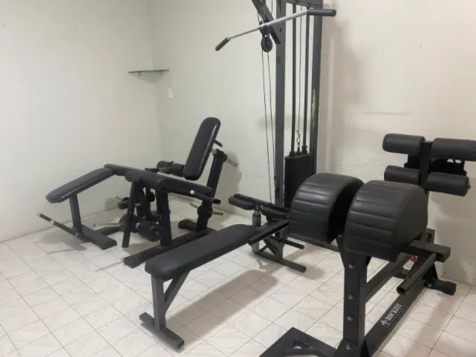 EQUIPAMENTOS DE ACADEMIA E CROSSFIT À VENDA