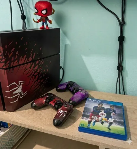 PS4