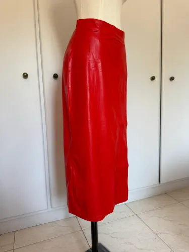 Saia Vermelha Couro Sintético Midi Fenda Nova Tam P 38 Presage