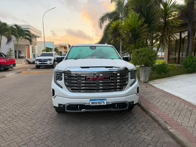 GMC Sierra Denali 6.6 V8 Automático 2024