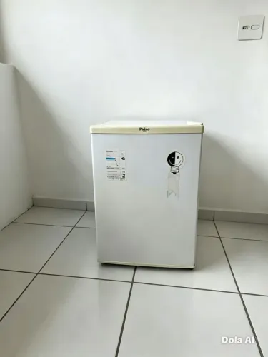 Frigobar PH81N ,220 v ,65 lts